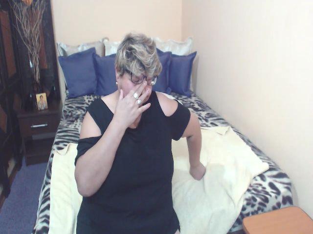 Live sex webcam photo for xSweetKarina #269524132