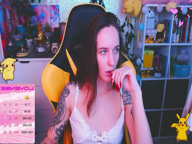 Live sex webcam photo for JinjerMoon #269524827