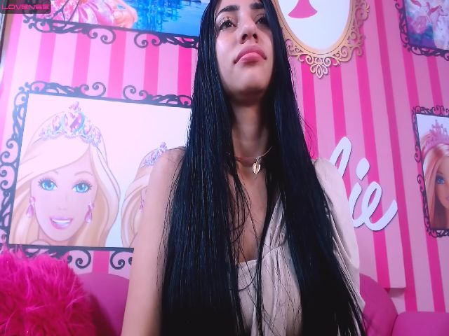 Live sex webcam photo for Naughtty_Doll #269526028
