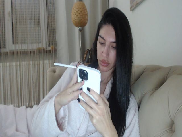 Live sex webcam photo for SashaLopez #269531200