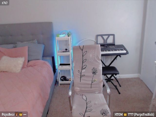 Live sex webcam photo for TiaBear #269525566