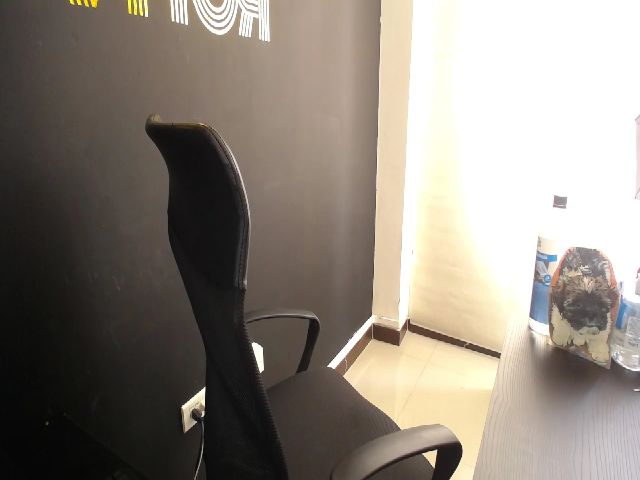 Live sex webcam photo for MissTiara_ #269529769