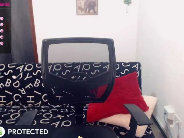 Live sex webcam photo for Latinqueenps #269529491