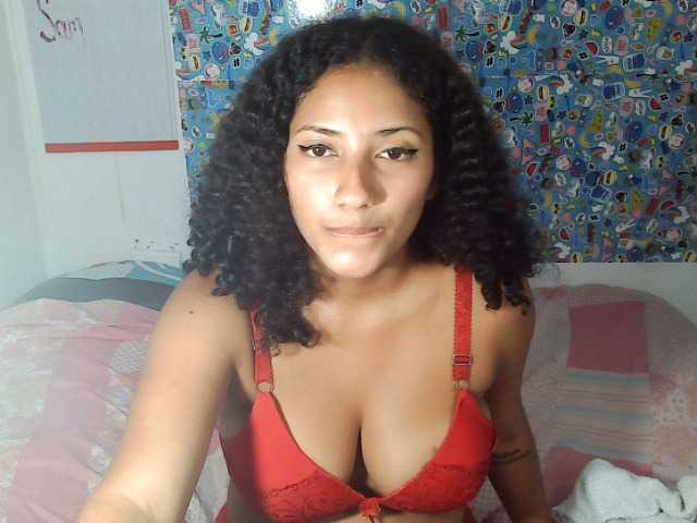 Live sex webcam photo for ValeryFox22 #269522573