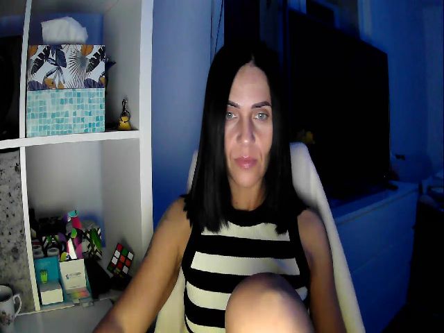 Live sex webcam photo for Beatrice_18 #269531137