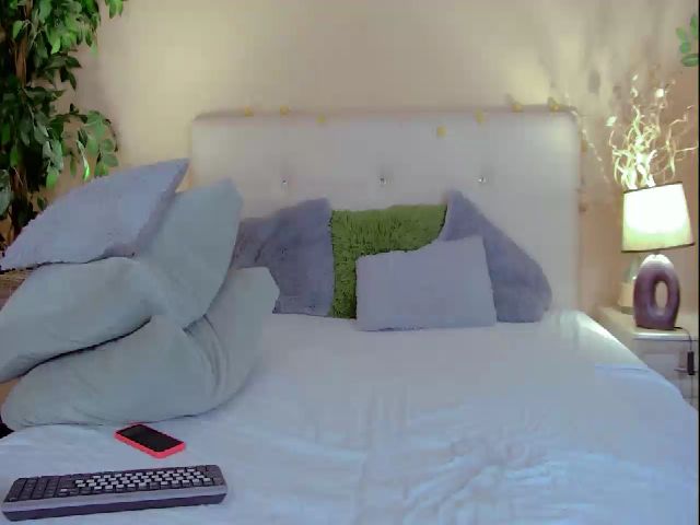 Live sex webcam photo for RoseHope #269532434