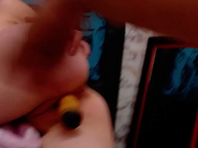 Live sex webcam photo for angeldayana #269527872