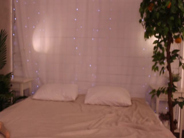 Live sex webcam photo for Margo_m #269527166