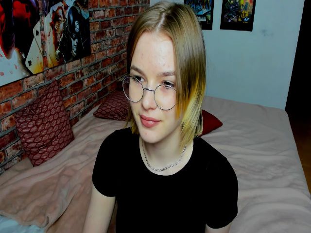 Live sex webcam photo for AlicefromLA #269526639