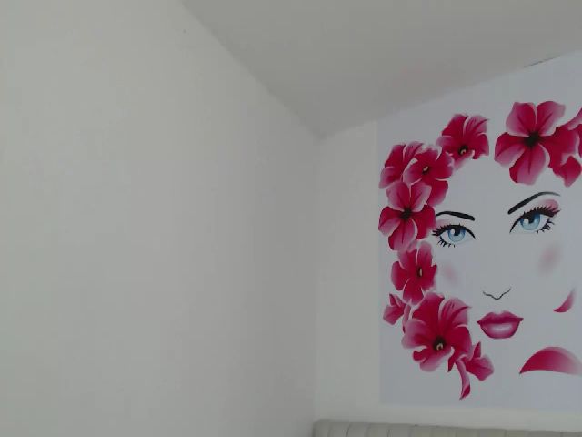 Live sex webcam photo for Sara22vip #269525308