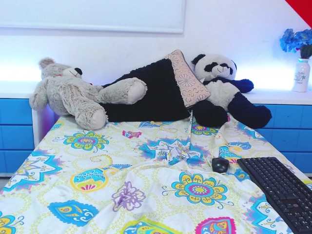 Live sex webcam photo for Llyly-hs #269521308