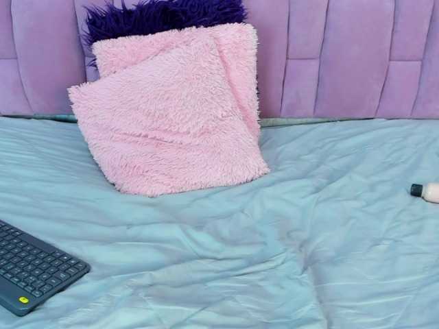 Live sex webcam photo for ScarlettSan #269522269