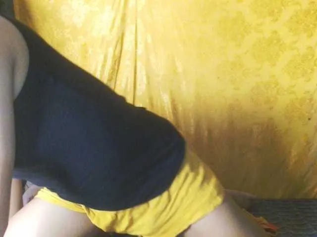 Live sex webcam photo for TrixieSoHottt #269522451