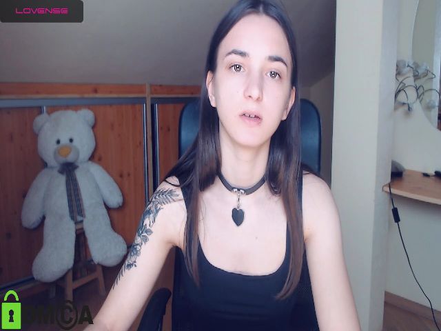 Live sex webcam photo for CookiePetite #269529731