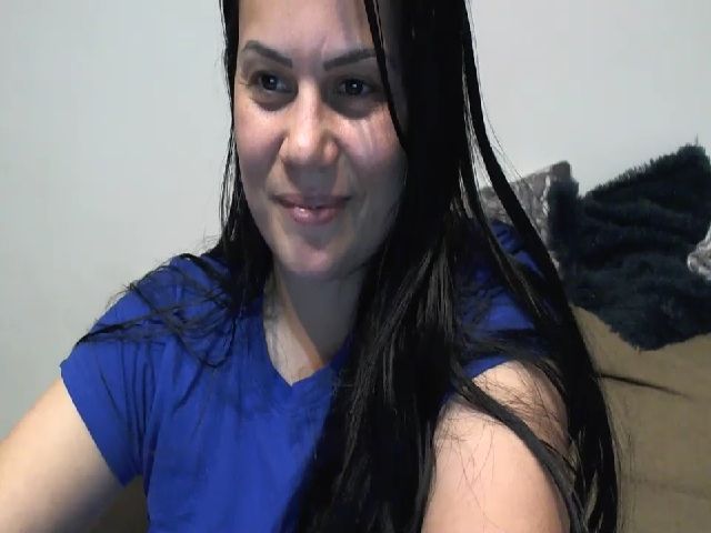 Live sex webcam photo for Fenisa #269530757