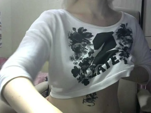 Live sex webcam photo for VIPGERL99 #269542721