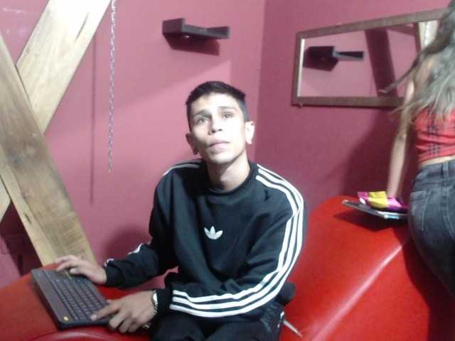 Live sex webcam photo for cabasweet-24 #269542741