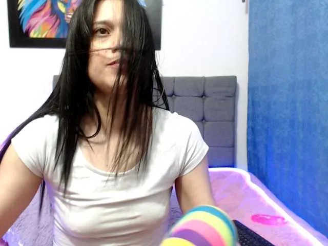 Live sex webcam photo for hannandbriana #269534358