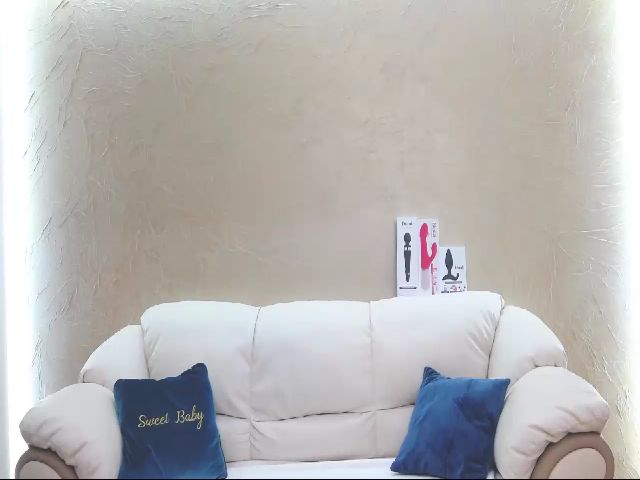 Live sex webcam photo for JulieDalton #269537206