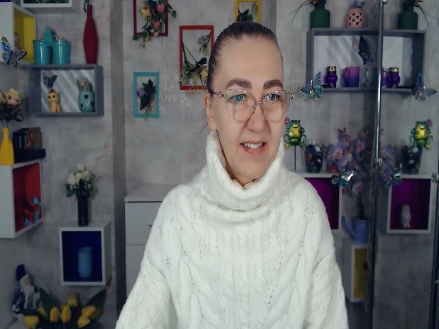 Live sex webcam photo for Greybunny #269537172