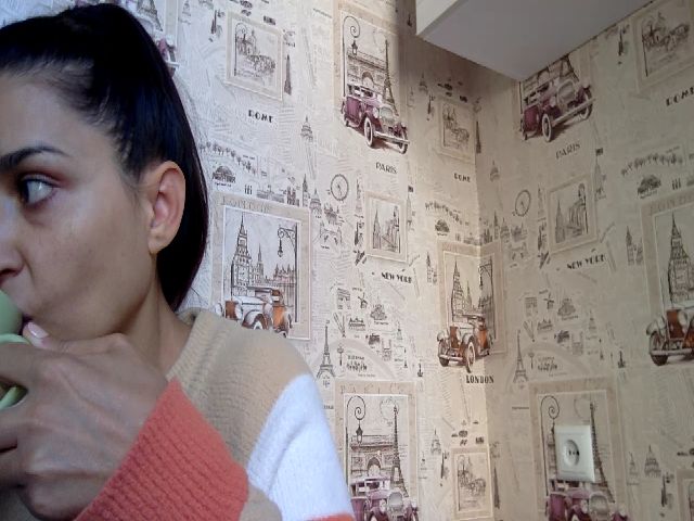 Live sex webcam photo for JolyBoss #269540688