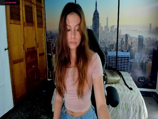 Live sex webcam photo for Marilynsmith #269549362