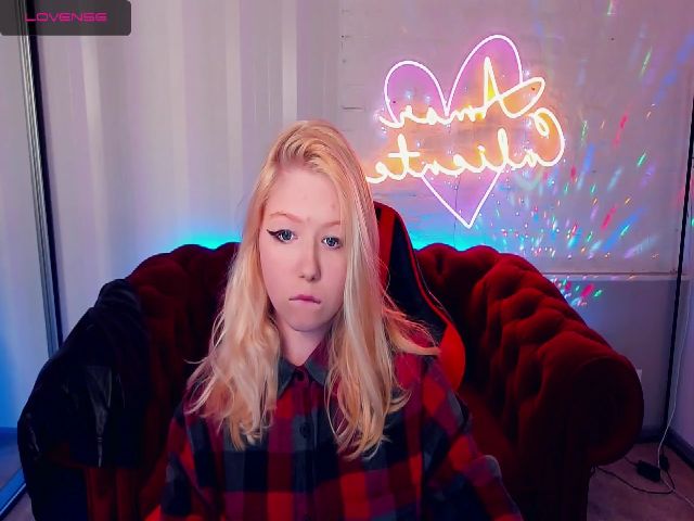 Live sex webcam photo for TinkerrBelll #269549854