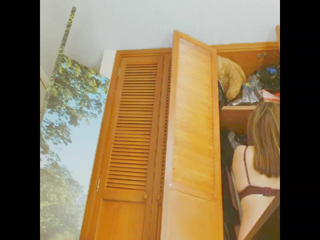 Live sex webcam photo for Salomesweet69 #287861636