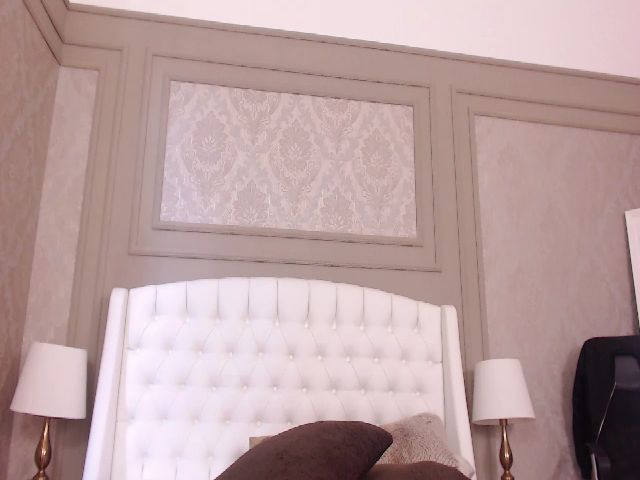 Live sex webcam photo for EVAXROSE #269539743