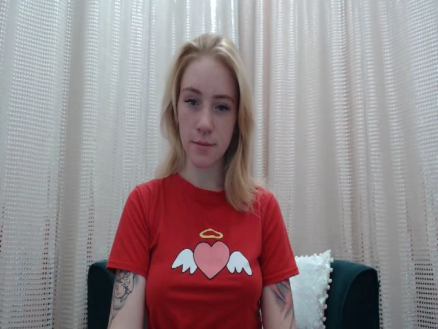 Live sex webcam photo for RedBerryy #269538474