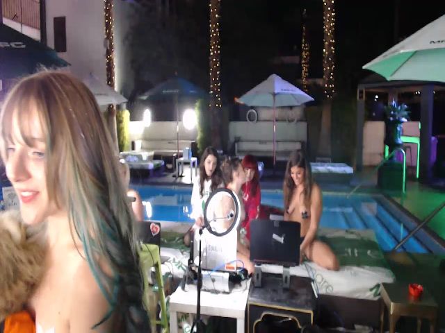 Live sex webcam photo for Tara_Quartz #269539473