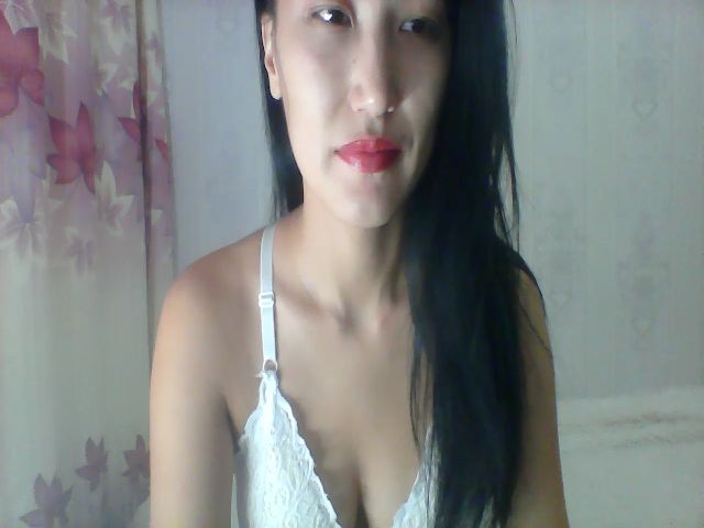 Live sex webcam photo for SweetRo0mance #269541405