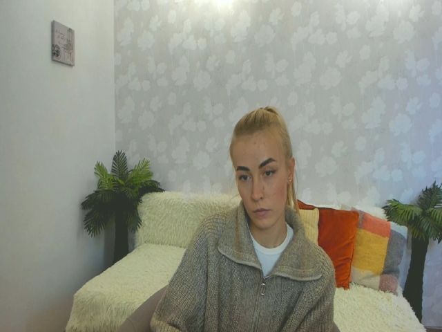 Live sex webcam photo for MissisRexa #269540907