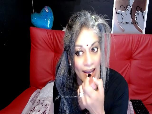 Live sex webcam photo for Indianlustxx #269540190