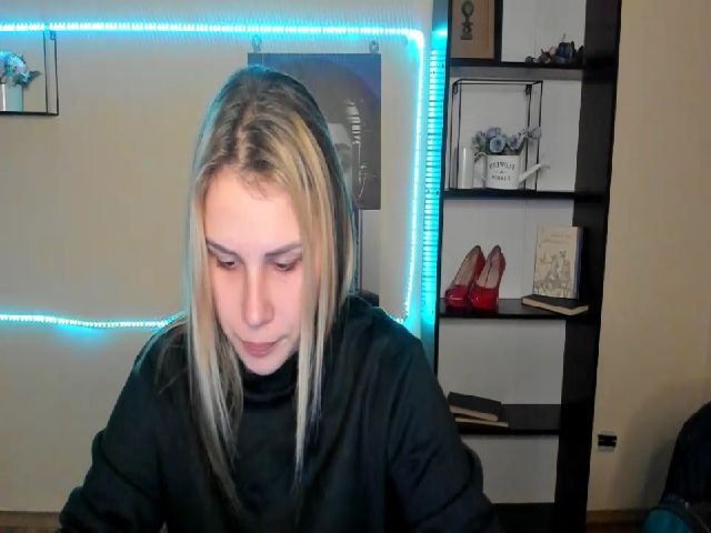 Live sex webcam photo for PolliMilk #269536786