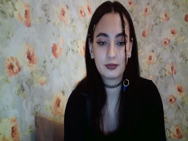 Live sex webcam photo for lolly_hollyy #269541613