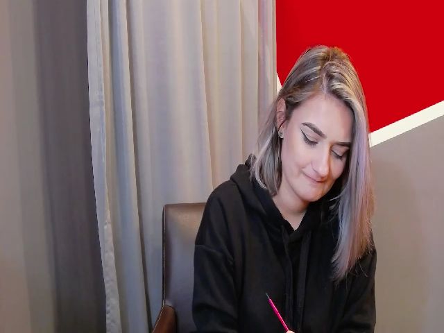 Live sex webcam photo for SecretAmber #269544402