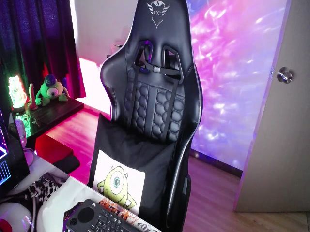 Live sex webcam photo for BiancaMiller #269543186