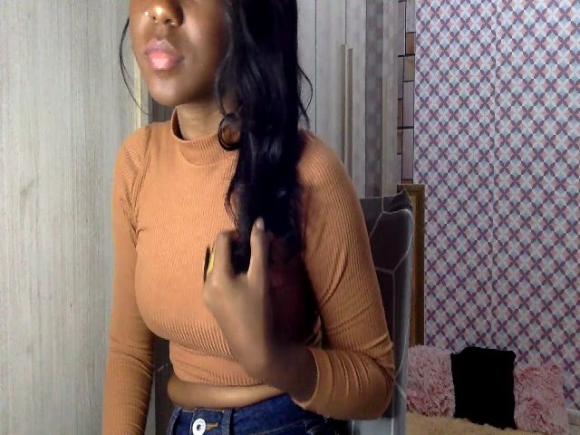 Live sex webcam photo for Jasminegirly #269546036