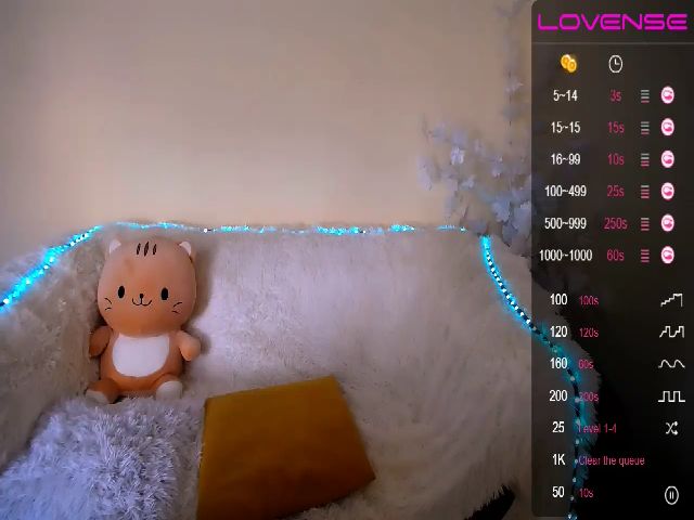 Live sex webcam photo for HarleyQuinnX_ #269540963