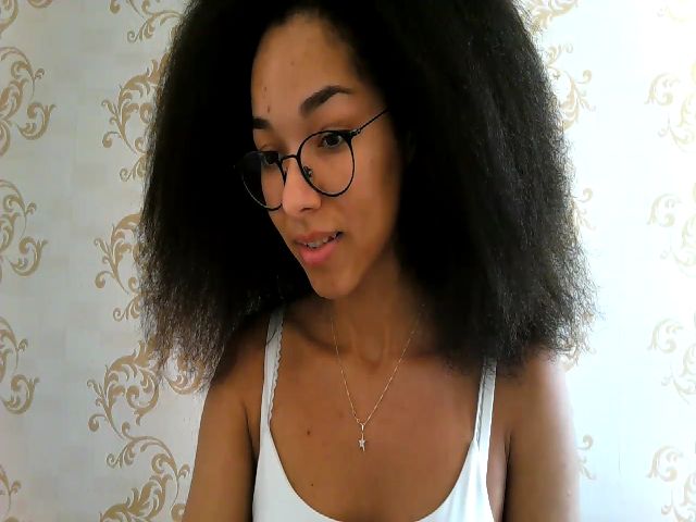 Live sex webcam photo for Carmel_Dee #269540561