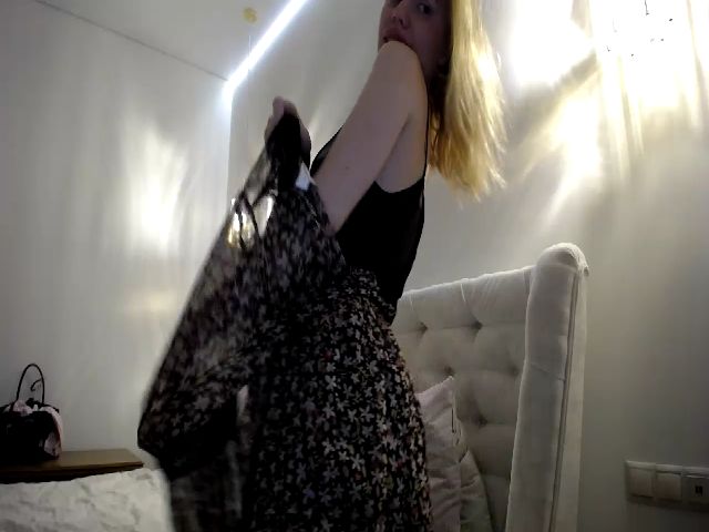 Live sex webcam photo for Alena29 #269534636