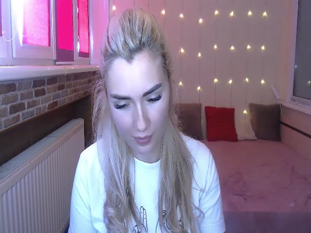 Live sex webcam photo for TrishKlein #269541097