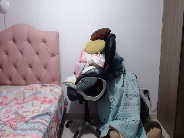 Live sex webcam photo for Miafosx #269545579