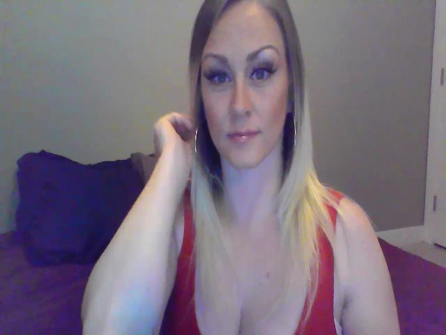 Live sex webcam photo for XoTiff #269536375