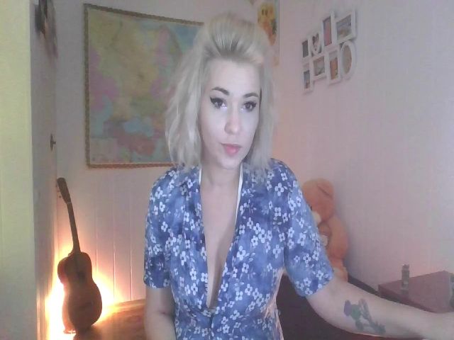 Live sex webcam photo for AliceMood #269540489