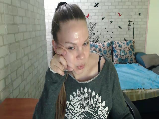 Live sex webcam photo for KateAshley #269541697