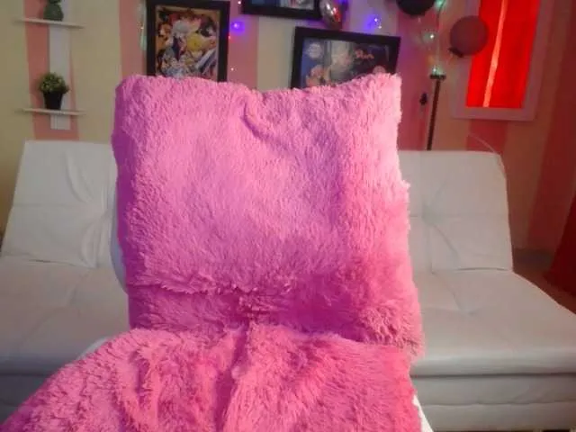Live sex webcam photo for tutis- #269548336