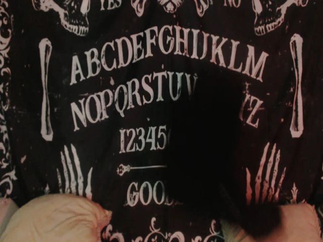 Live sex webcam photo for FoundError404 #269535407