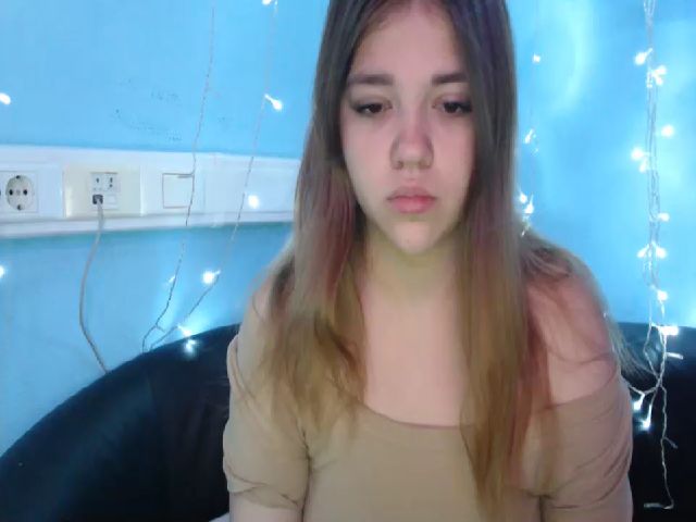 Live sex webcam photo for Emma_One1 #269535290